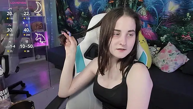 KiraDuvall Chat XXX in diretta