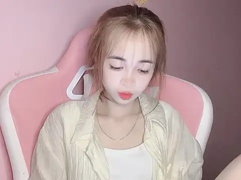 Онлайн чат XXX Emily031