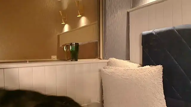 EmilyQueen3x 웹캠 쇼