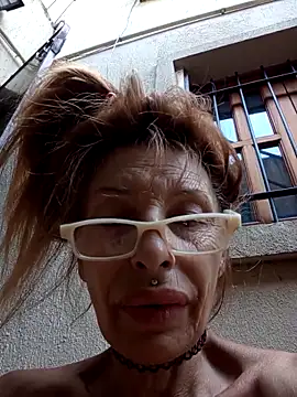 FrozenWaffle Live XXX-chat