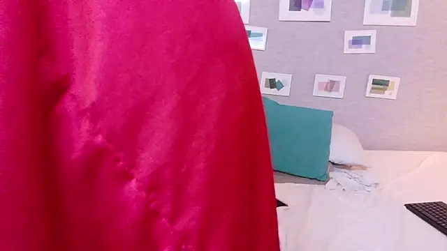 nina_bae Show in webcam