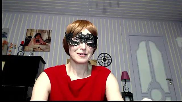 MarquisedeSade's Live XXX Chat