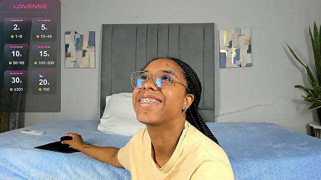 Sophia_Ebony: онлайн-секс-чат