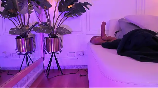 Dafne_Hillss Chat XXX in diretta