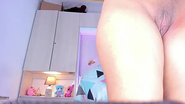 ChloeWiillow: онлайн-секс-чат