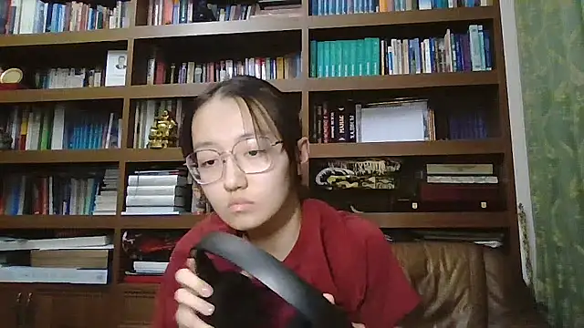 LinaClous 即時 XXX 聊天