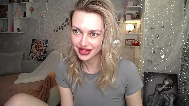 NickyAdamidi 即時 XXX 聊天