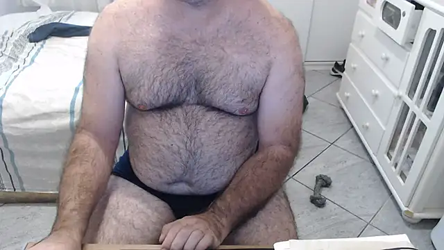 MysterBearMG 在線直播表演