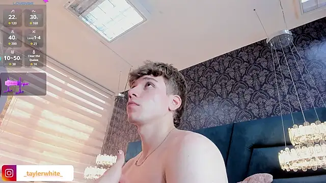 TaylerWhite Live XXX-Chat