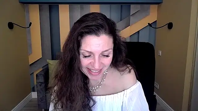 EllaLong Live XXX Chat