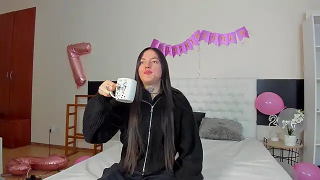 AdrianaCult Chat XXX in diretta