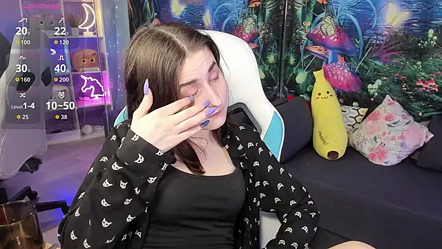 KiraDuvall élő XXX-chatje