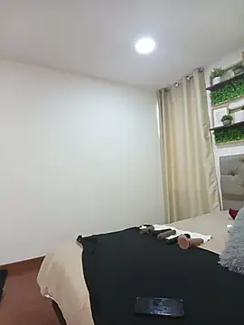 sasi_luna 即時 XXX 聊天