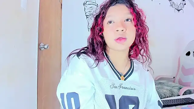 Emily_Coper18 Obrolan Langsung XXX