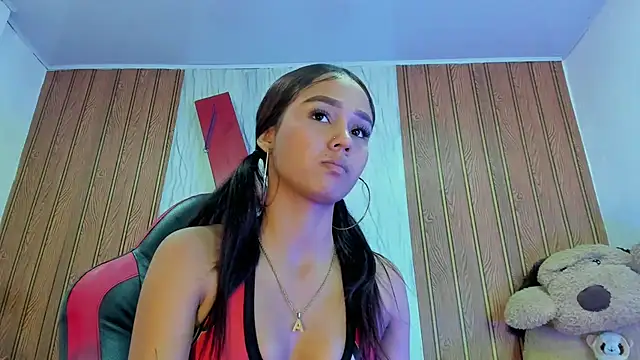 MarianaManzur's Live XXX Chat