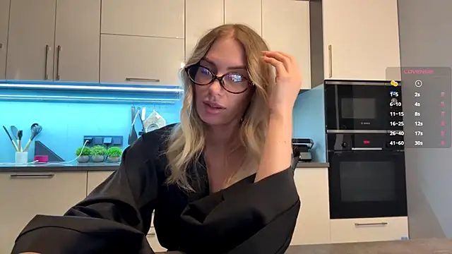 SoftnessMila – Live XXX-chat