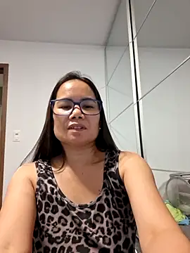 kittybabe69 Adlı Modelin Canlı XXX Sohbeti