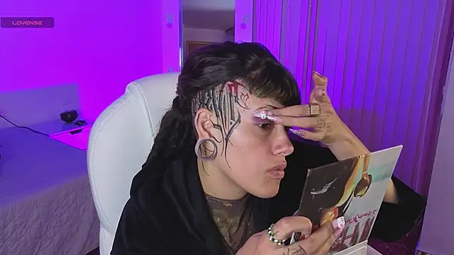 _sharlotte777: απευθείας συνομιλία ΧΧΧ