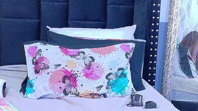 EbonyCoWorker Chat XXX in diretta