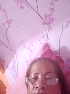 Show de vickyhot1966 na webcam