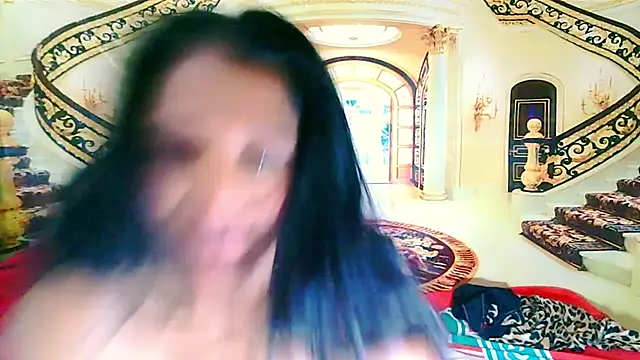 IndianSexcSmyle's Live XXX Chat