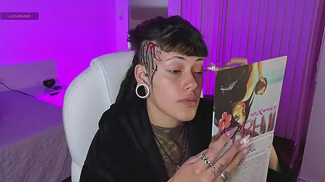 Živý XXX chat _sharlotte777