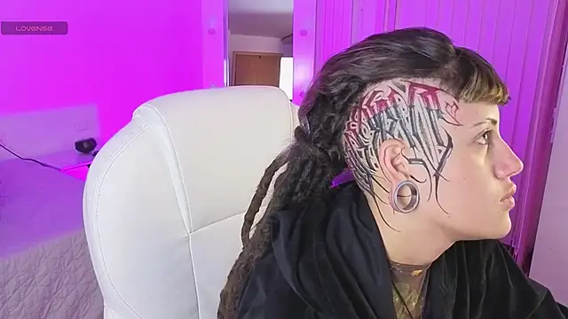 Czat XXX na żywo – _sharlotte777