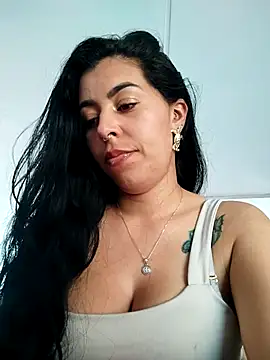 Онлайн чат XXX Luianna