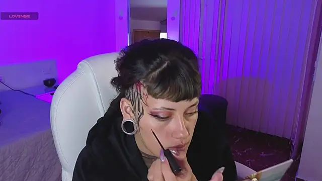 _sharlotte777 – Naživo XXX chat