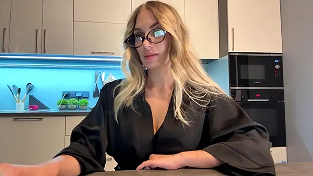 SoftnessMila 라이브 XXX 채팅