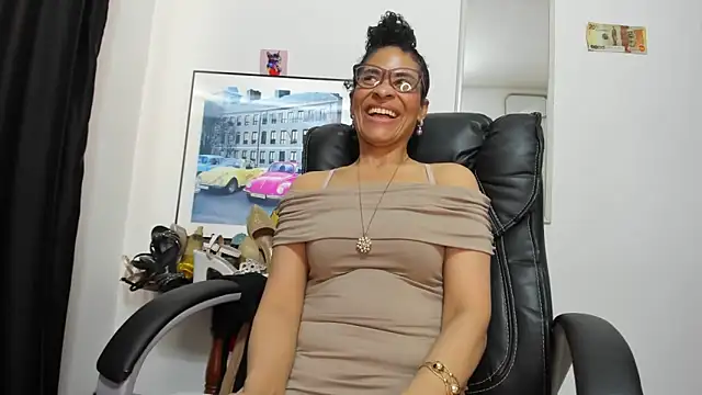 Pertunjukan Kamera Web Aries_Mature