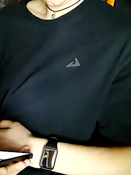 Chat +18 de Aashikalaa ao vivo