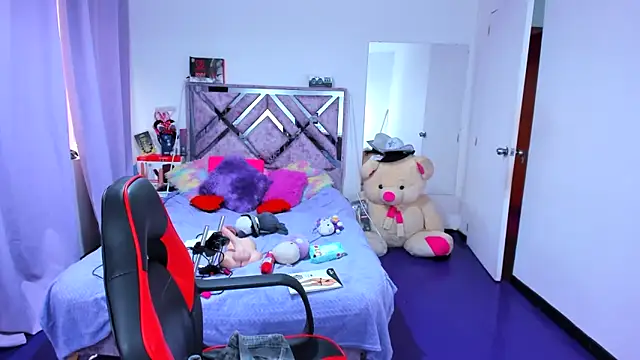 Luna_Analya élő XXX-chatje