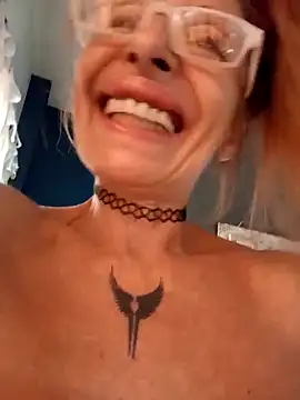 FrozenWaffle live XXX chat