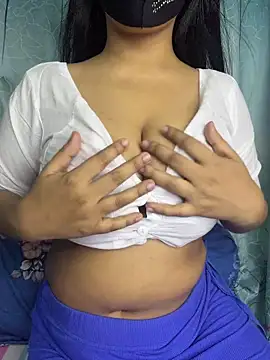 Sweet_Zoya59: онлайн-секс-чат