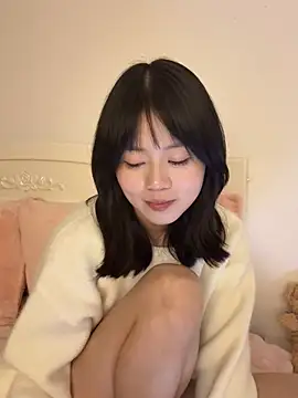 Nana-3 Chat XXX live