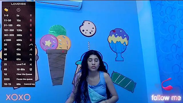 skinnykalitzo18 Adlı Modelin Canlı XXX Sohbeti