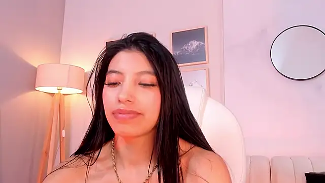 Tiffany_Low Adlı Modelin Canlı XXX Sohbeti