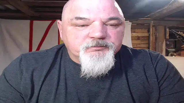 Newfiesausage1972 Chat XXX live