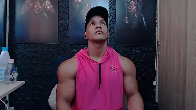 Show modela viktor_herrera na web-kameri