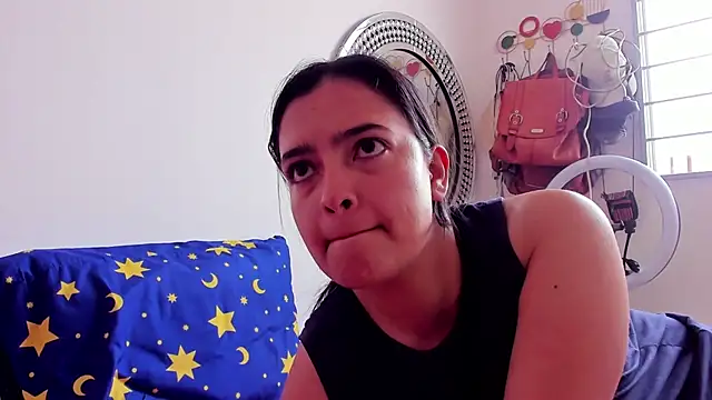 quenn-squirtanal live XXX chat