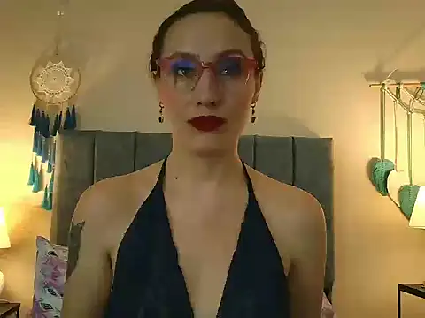 IberianMoonMK's Live XXX Chat