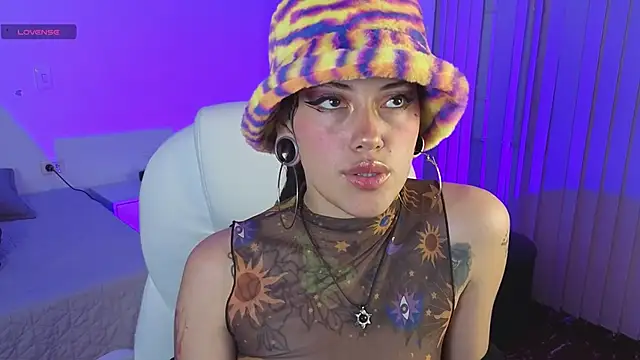 _sharlotte777 Chat XXX live