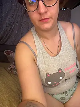 Pokazy przed kamerką – Soe_Lara