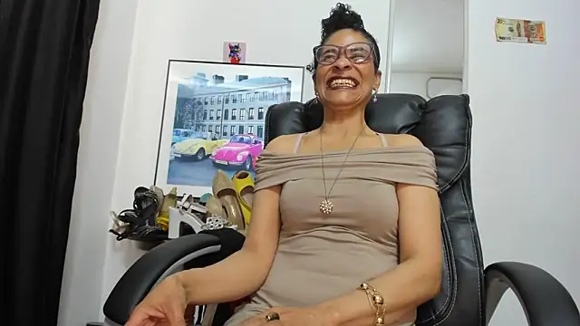 Aries_Mature's Live XXX Chat