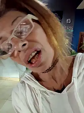 Chatroom XXX en direct de FrozenWaffle