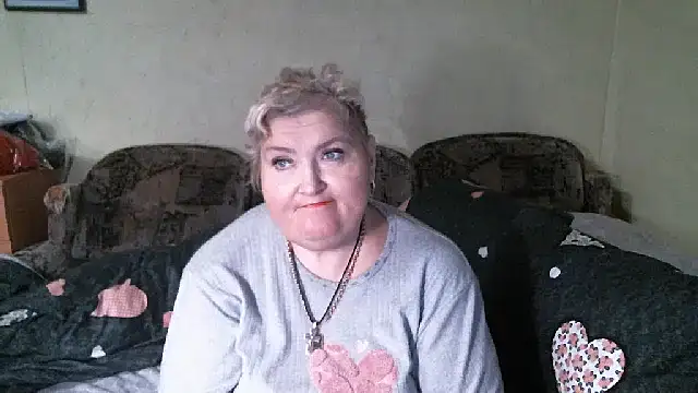 Show modela Lana555 na web-kameri