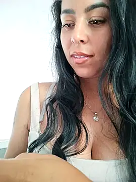 Luianna Live XXX Chat