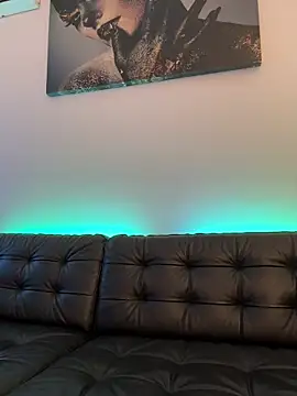 IsabellaEtthan élő XXX-chatje