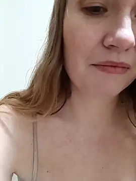 KisaVixen – Naživo XXX chat